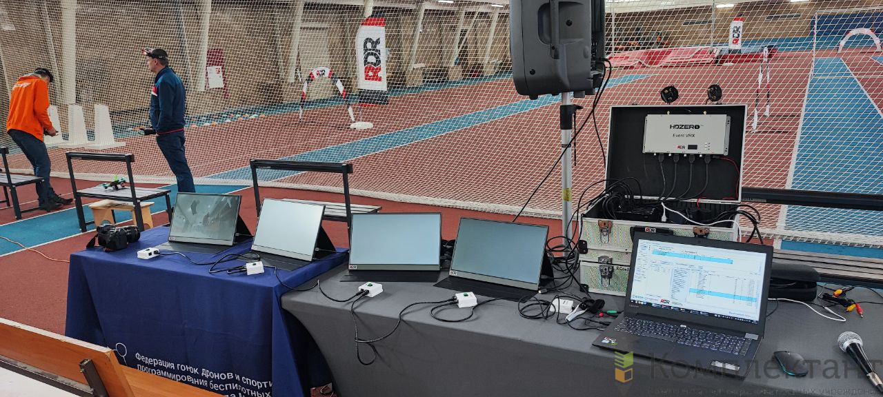 Комплект для соревнований (полуавтомат) RaceControl (Управление гонкой). Количество судейских кнопок 6